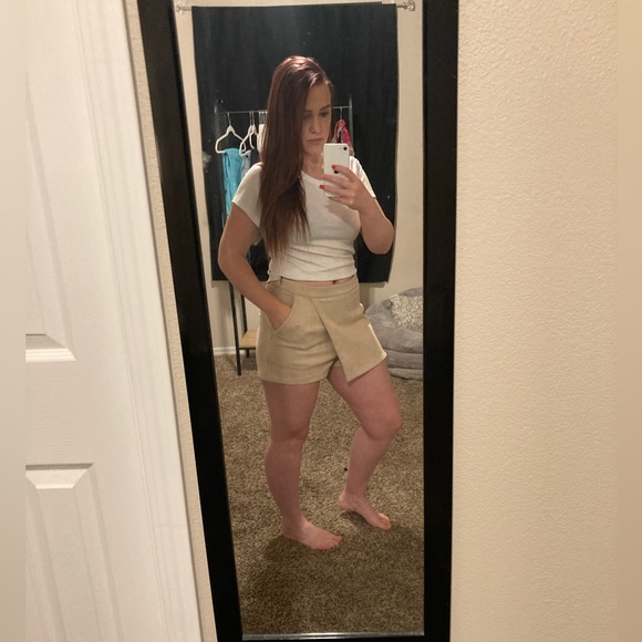 Misguided tan skirt - Picture 4 of 14